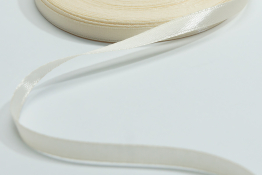  Стрічка атласна 06 мм ляссе  |2: молочн. |