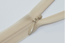  Блискавка 20 см (YKK)  |6: персик блід. 891|