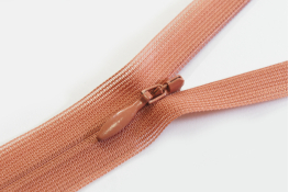  Блискавка 20 см (YKK)  |6: терак.рудий 061|