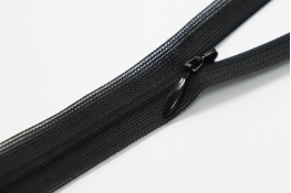  Блискавка 70 см (YKK)  |1: чорн. 580|